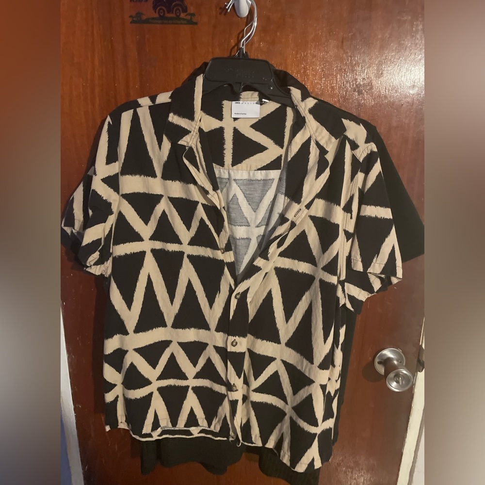 Men short sleeve medium shirt